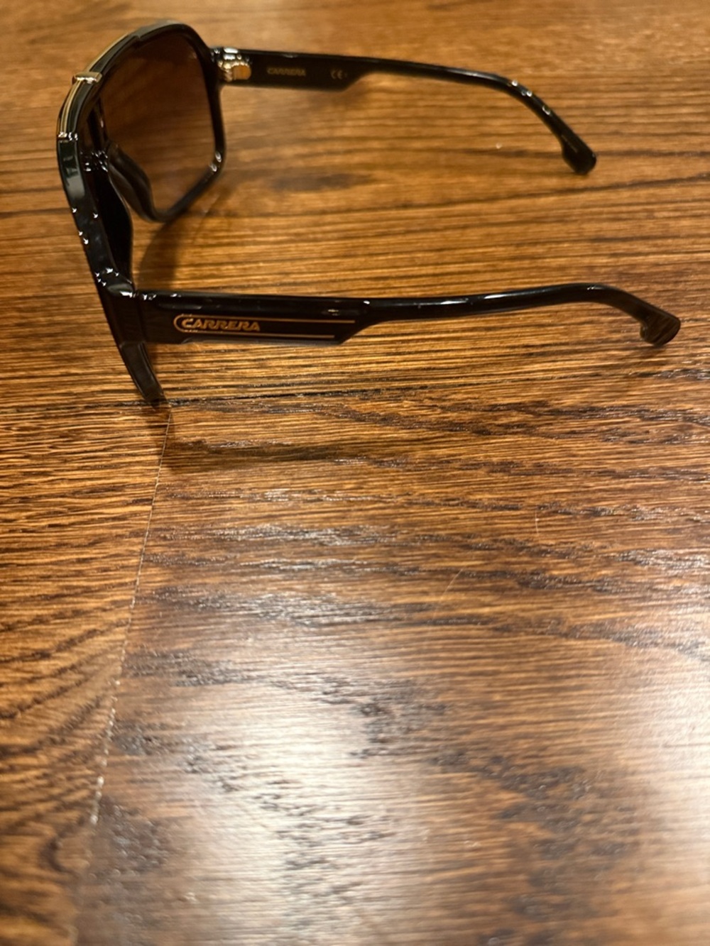 Carrera Oversized Sunglasses black frame with Gold Accent - Picture 2 of 9
